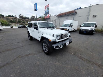 2025 Jeep Wrangler 4-Door Sahara 4x4