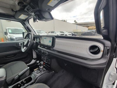 2025 Jeep Wrangler 4-Door Sahara 4x4