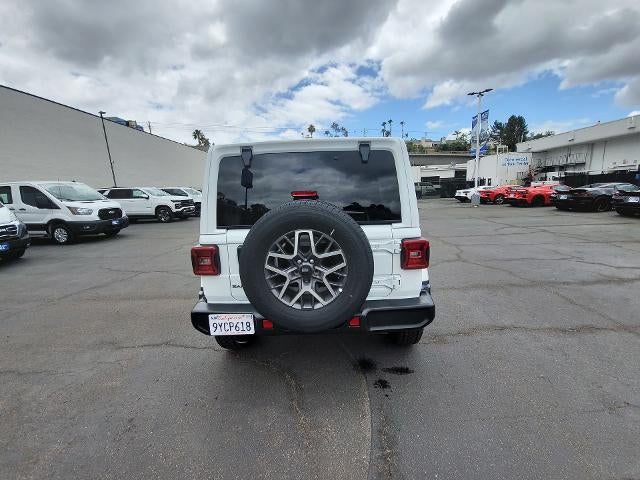 2025 Jeep Wrangler 4-Door Sahara 4x4