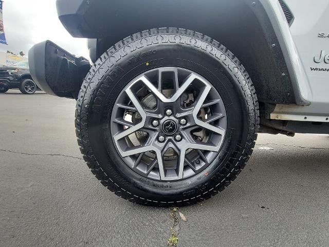 2024 Jeep Wrangler 4-Door Sahara 4x4