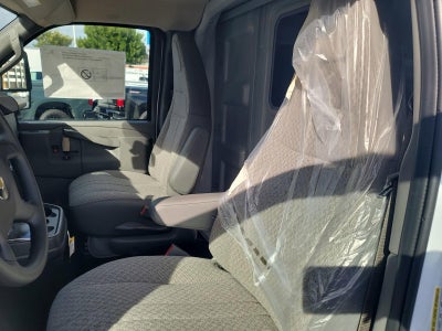 2025 Chevrolet Express Cutaway 3500 1WT