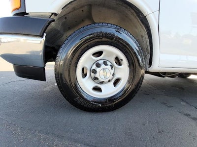 2022 Chevrolet Express Cutaway 3500 Work Van