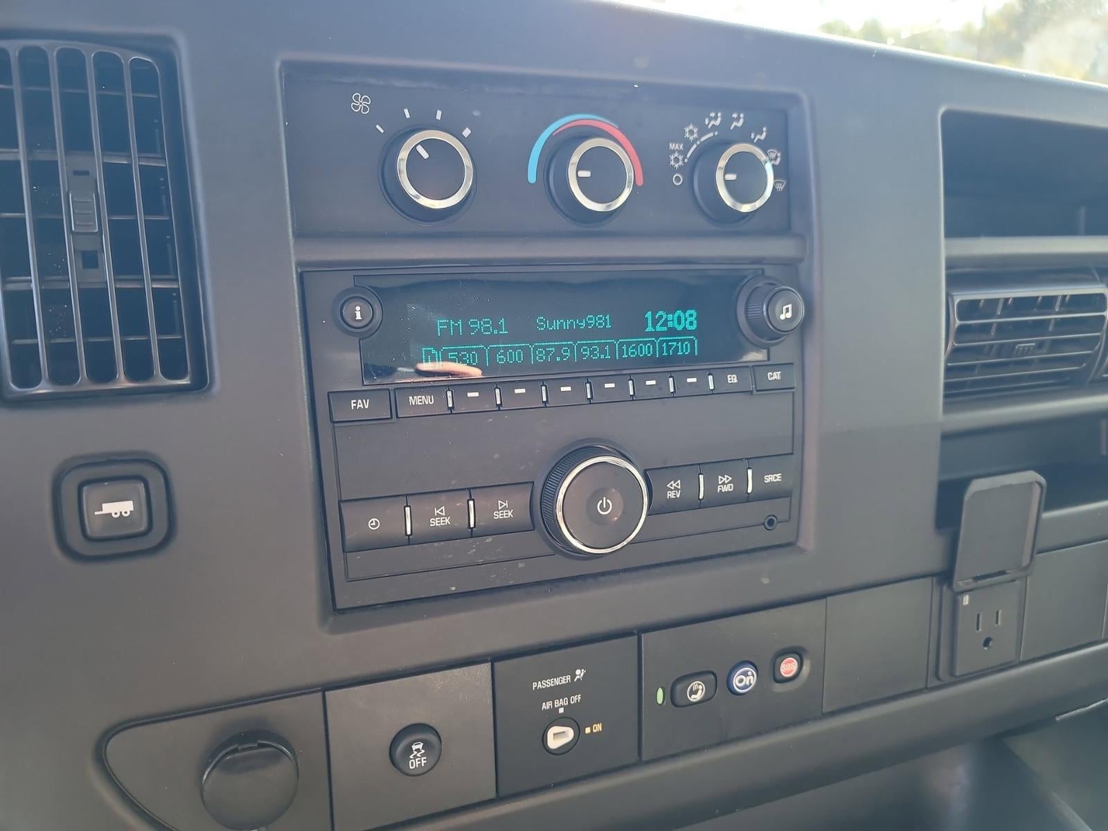 2024 Chevrolet Express Cutaway 3500 1WT