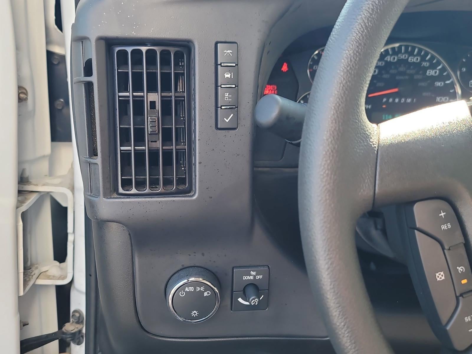 2024 Chevrolet Express Cutaway 3500 1WT