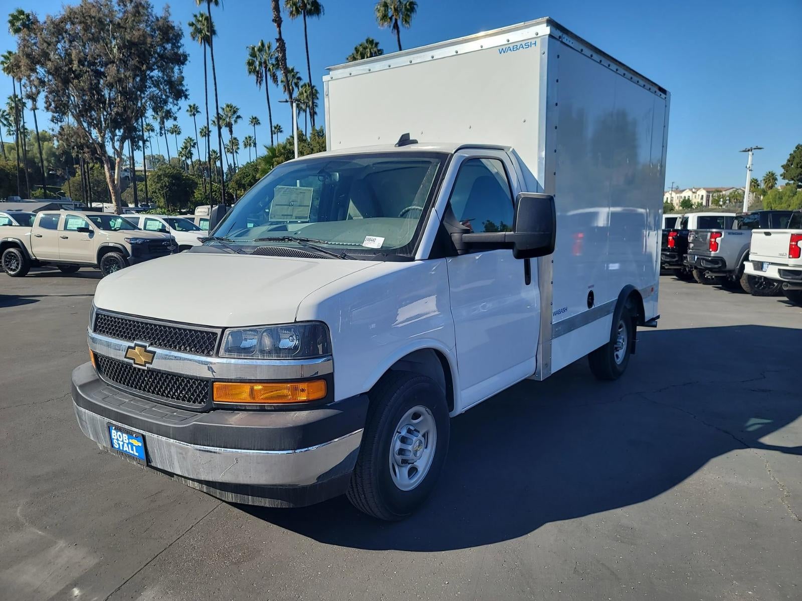 2024 Chevrolet Express Cutaway 3500 1WT