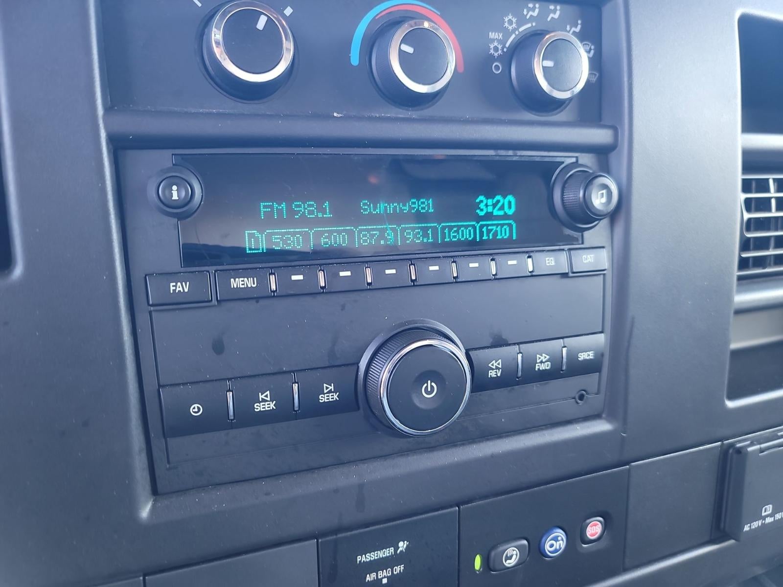 2024 Chevrolet Express Cutaway 3500 1WT