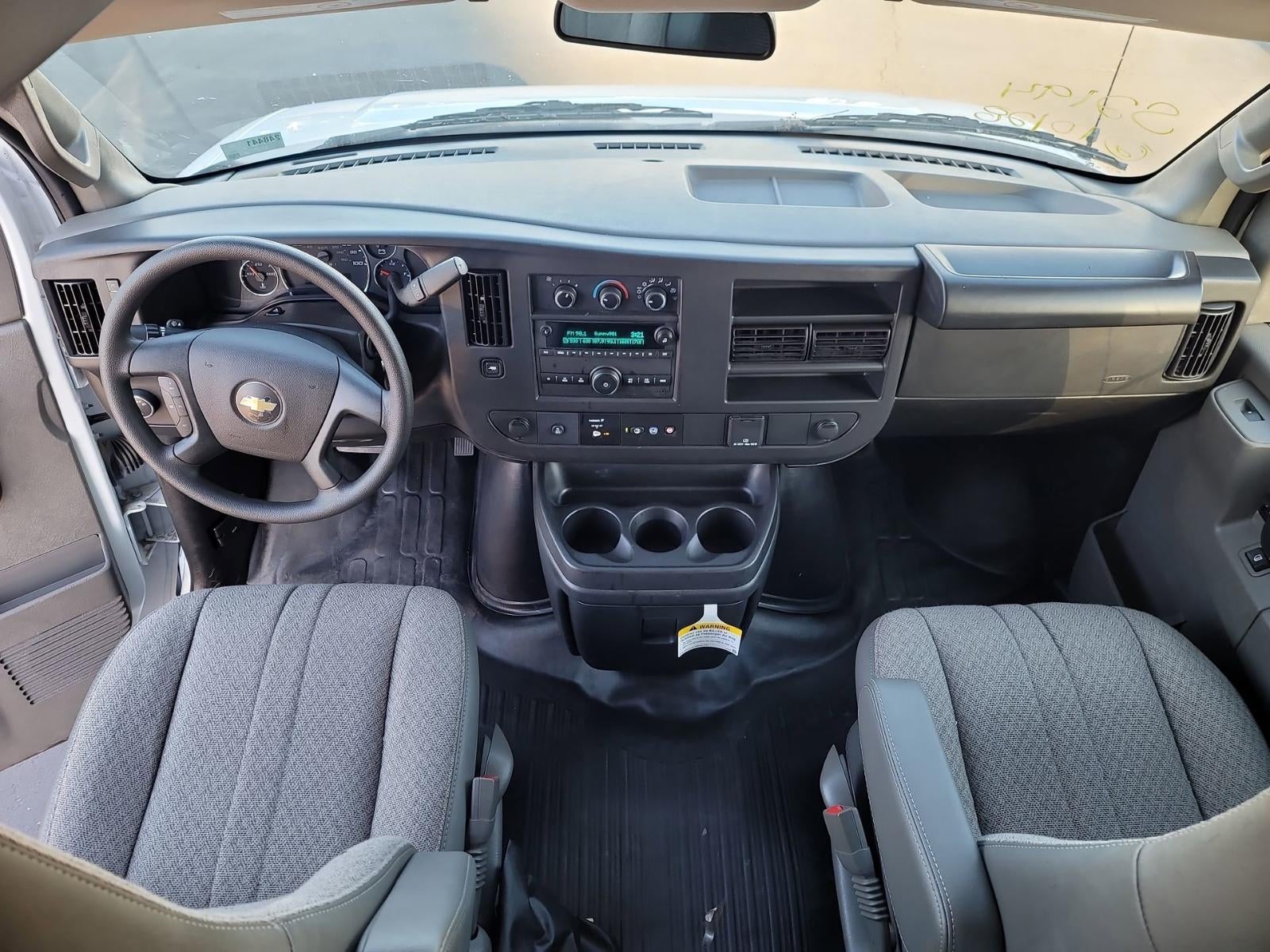 2024 Chevrolet Express Cutaway 3500 1WT