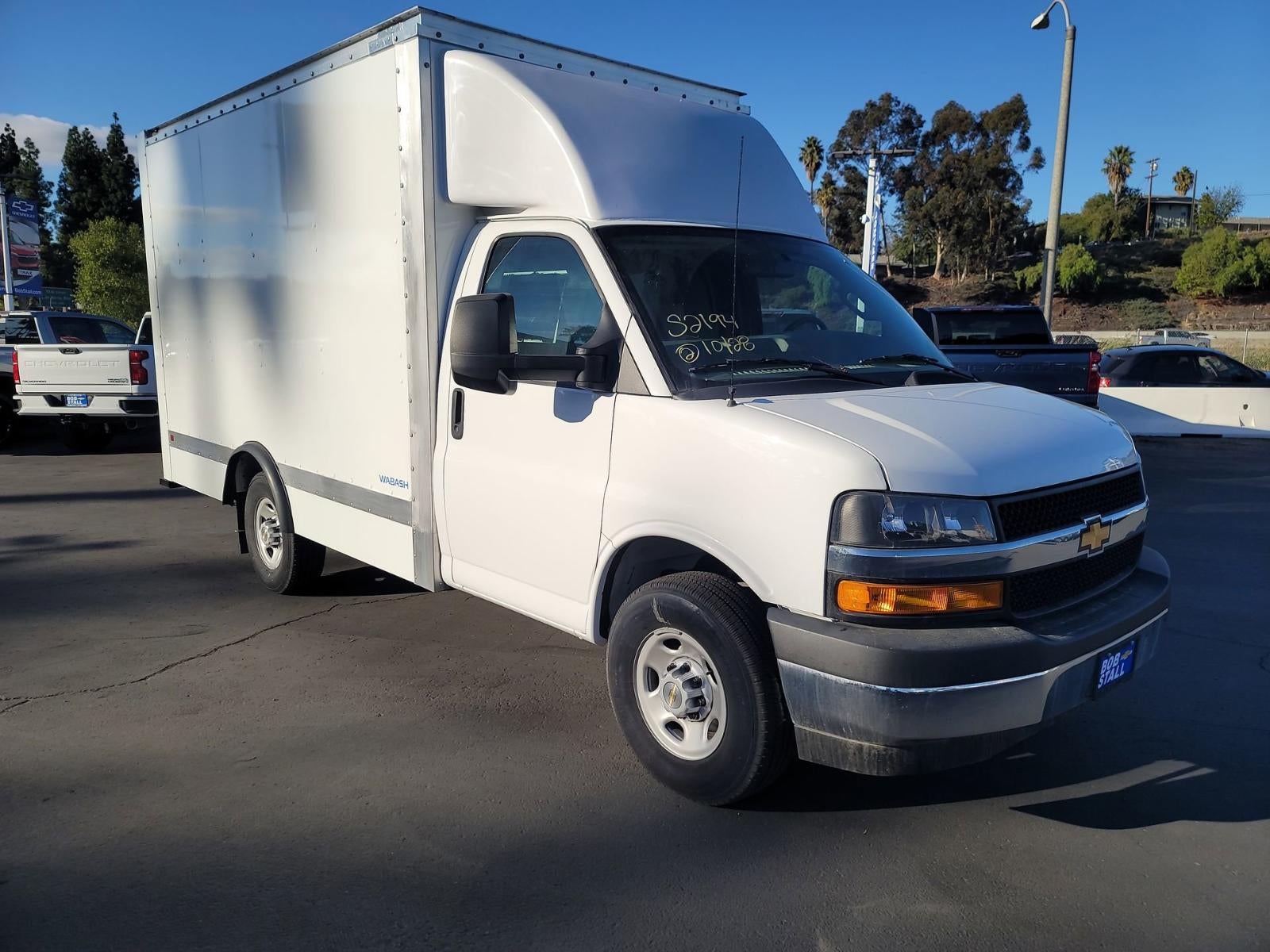 2024 Chevrolet Express Cutaway 3500 1WT