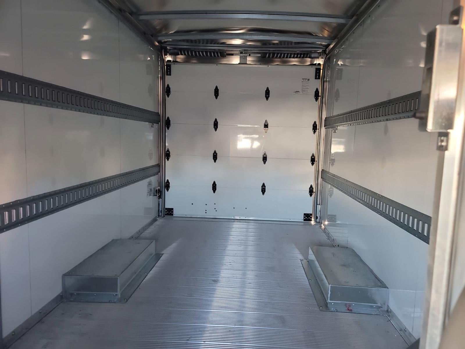 2024 Chevrolet Express Cutaway 3500 1WT