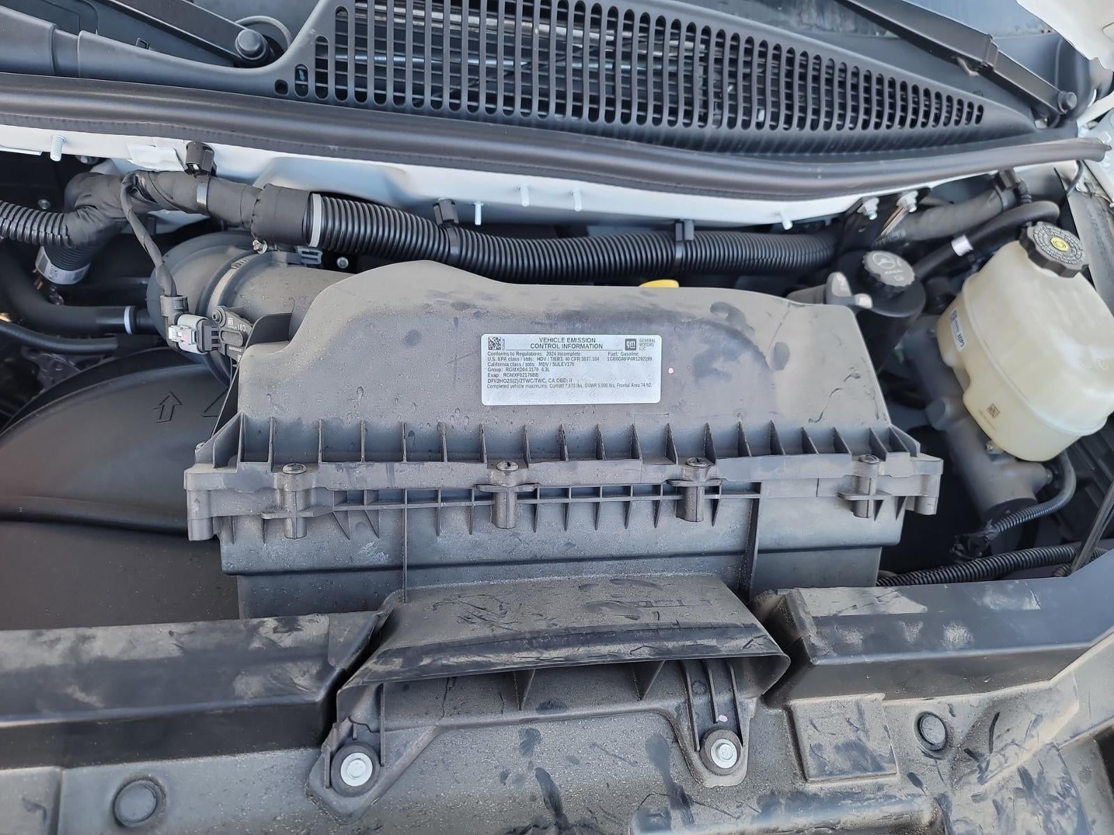 2024 Chevrolet Express Cutaway 3500 1WT