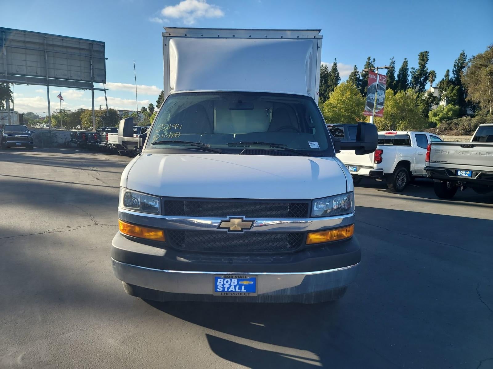 2024 Chevrolet Express Cutaway 3500 1WT