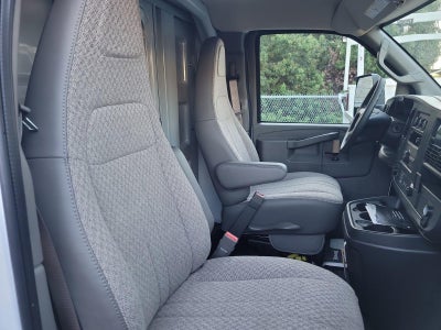 2025 Chevrolet Express Cutaway 3500 1WT