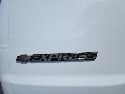 2025 Chevrolet Express Cargo WT