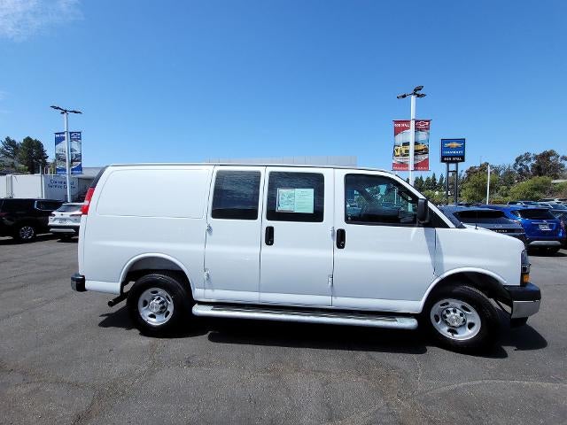 2025 Chevrolet Express Cargo WT