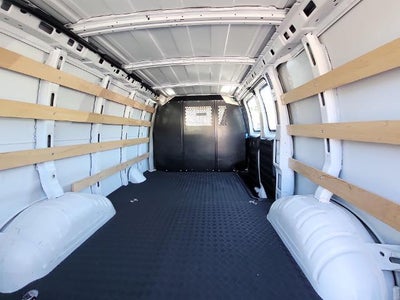 2025 Chevrolet Express Cargo WT