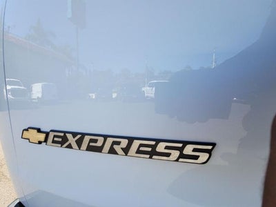 2025 Chevrolet Express Cargo WT