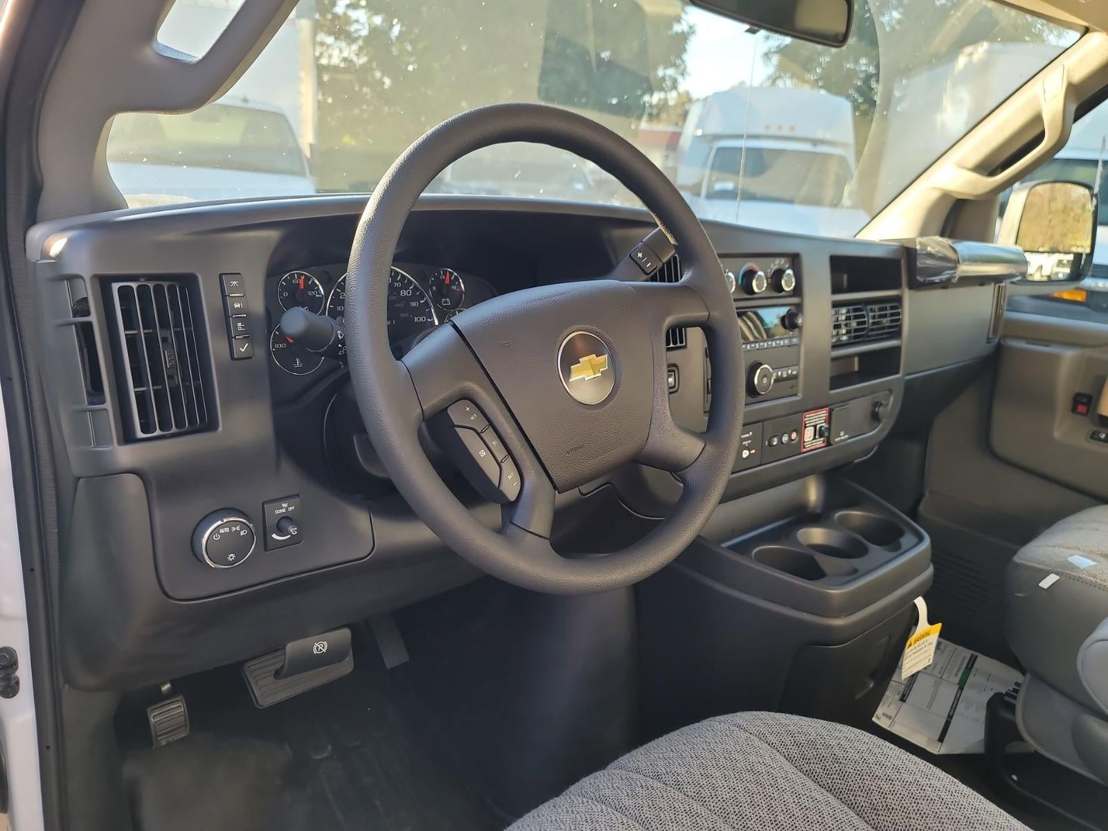 2025 Chevrolet Express Cargo 2500 WT