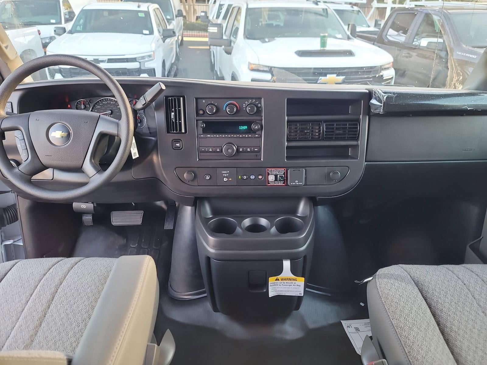 2025 Chevrolet Express Cargo 2500 WT