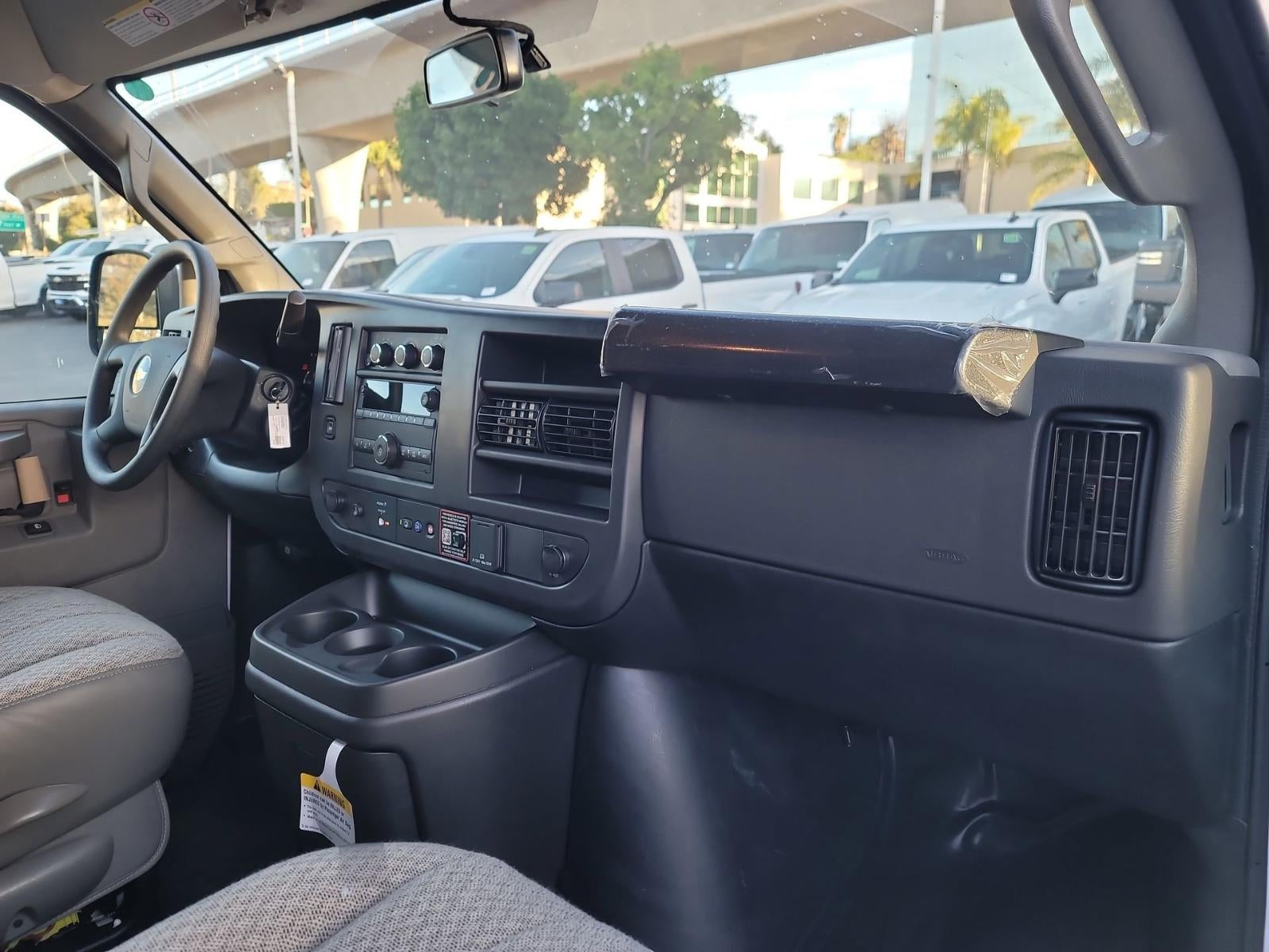 2025 Chevrolet Express Cargo 2500 WT