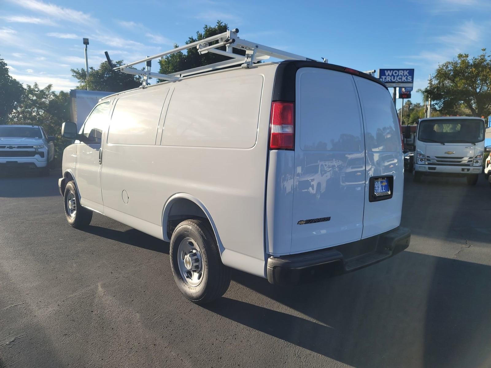2025 Chevrolet Express Cargo 2500 WT