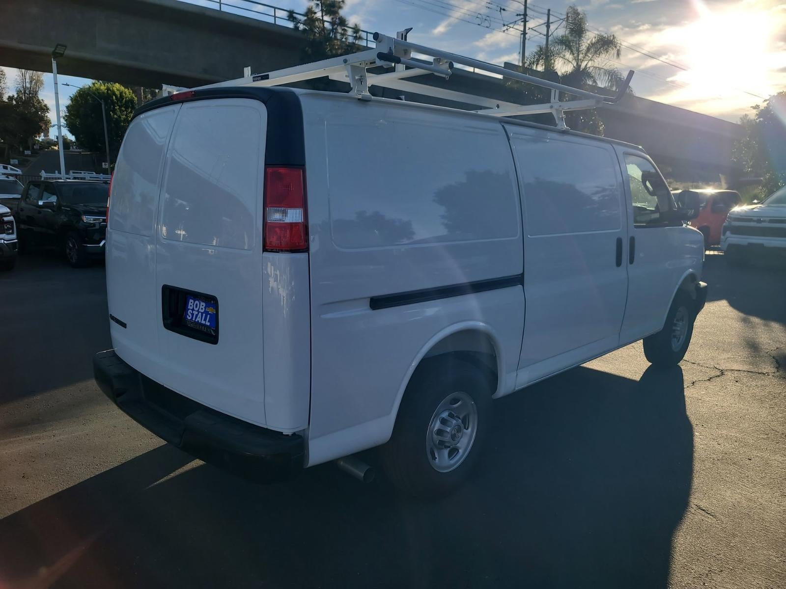 2025 Chevrolet Express Cargo 2500 WT