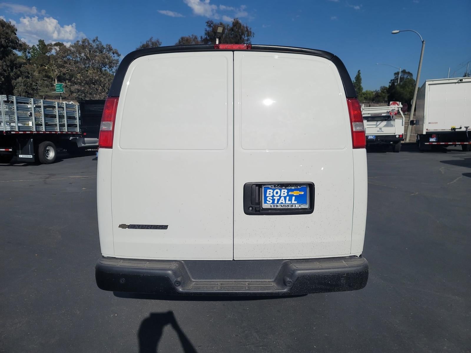 2025 Chevrolet Express Cargo 2500 WT