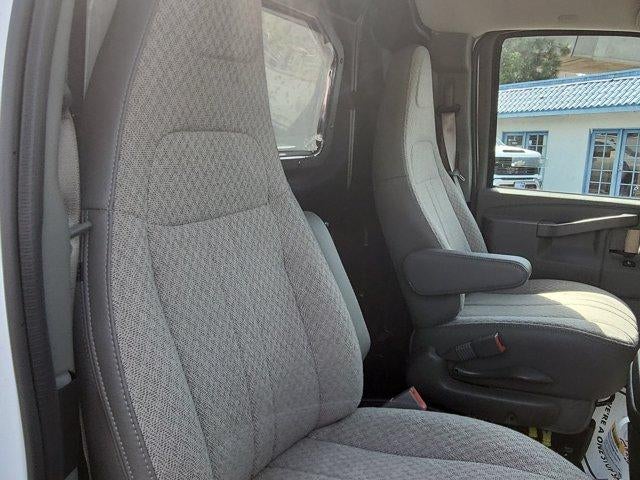 2026 Chevrolet Express Cargo 1WT