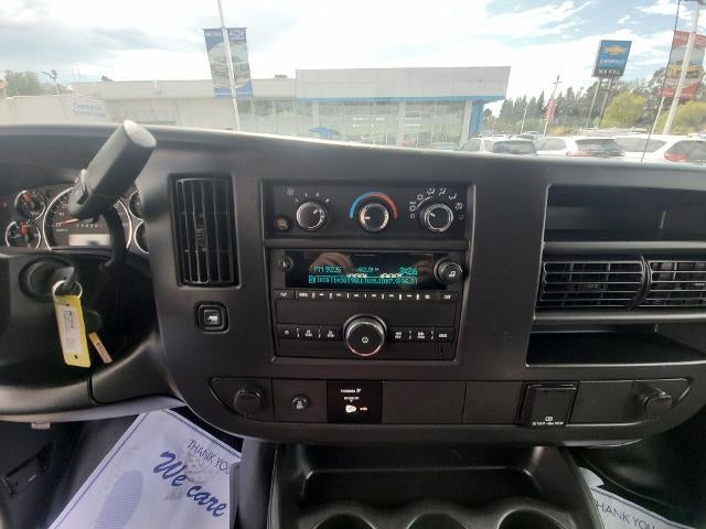 2025 Chevrolet Express Cargo WT