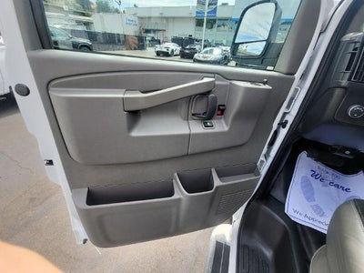 2025 Chevrolet Express Cargo WT