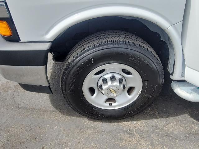 2025 Chevrolet Express Cargo WT