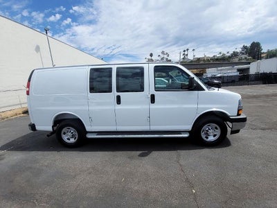 2025 Chevrolet Express Cargo WT