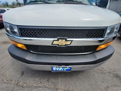 2025 Chevrolet Express Cargo WT