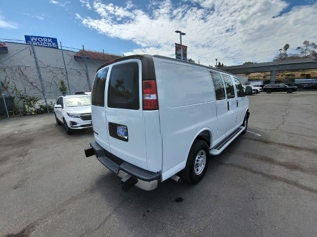 2025 Chevrolet Express Cargo WT