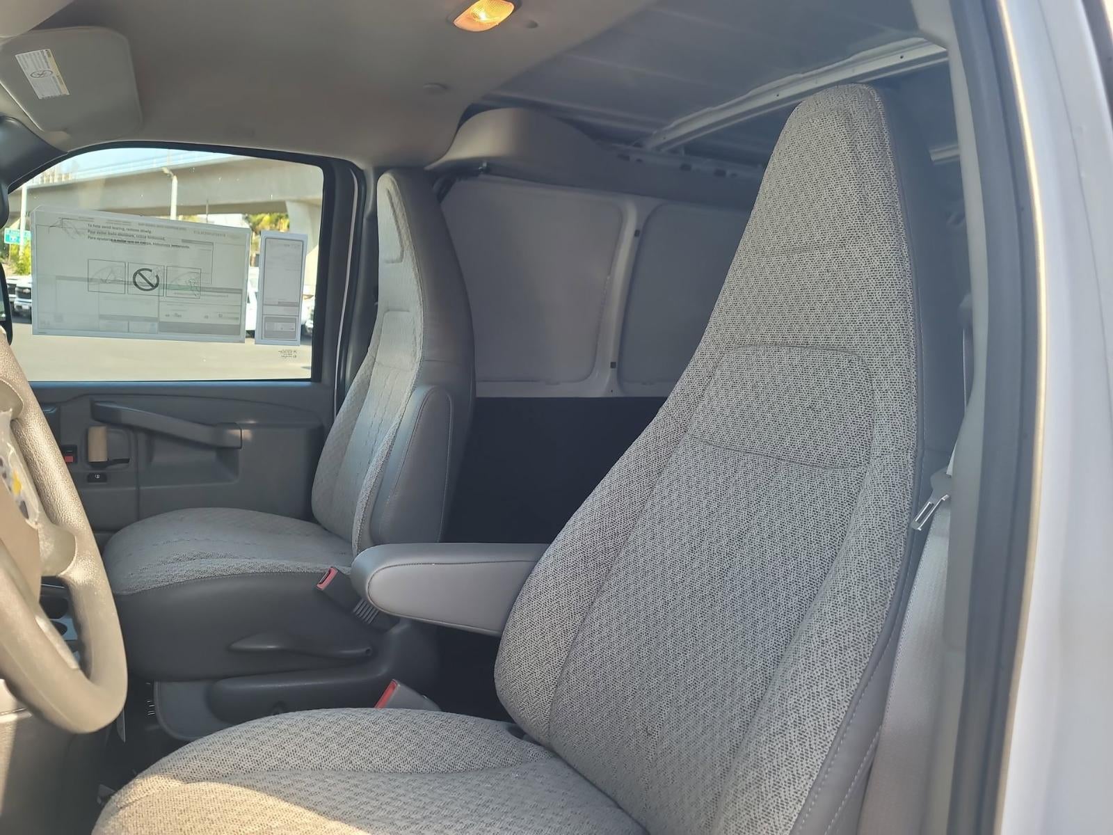 2025 Chevrolet Express Cargo 2500 WT