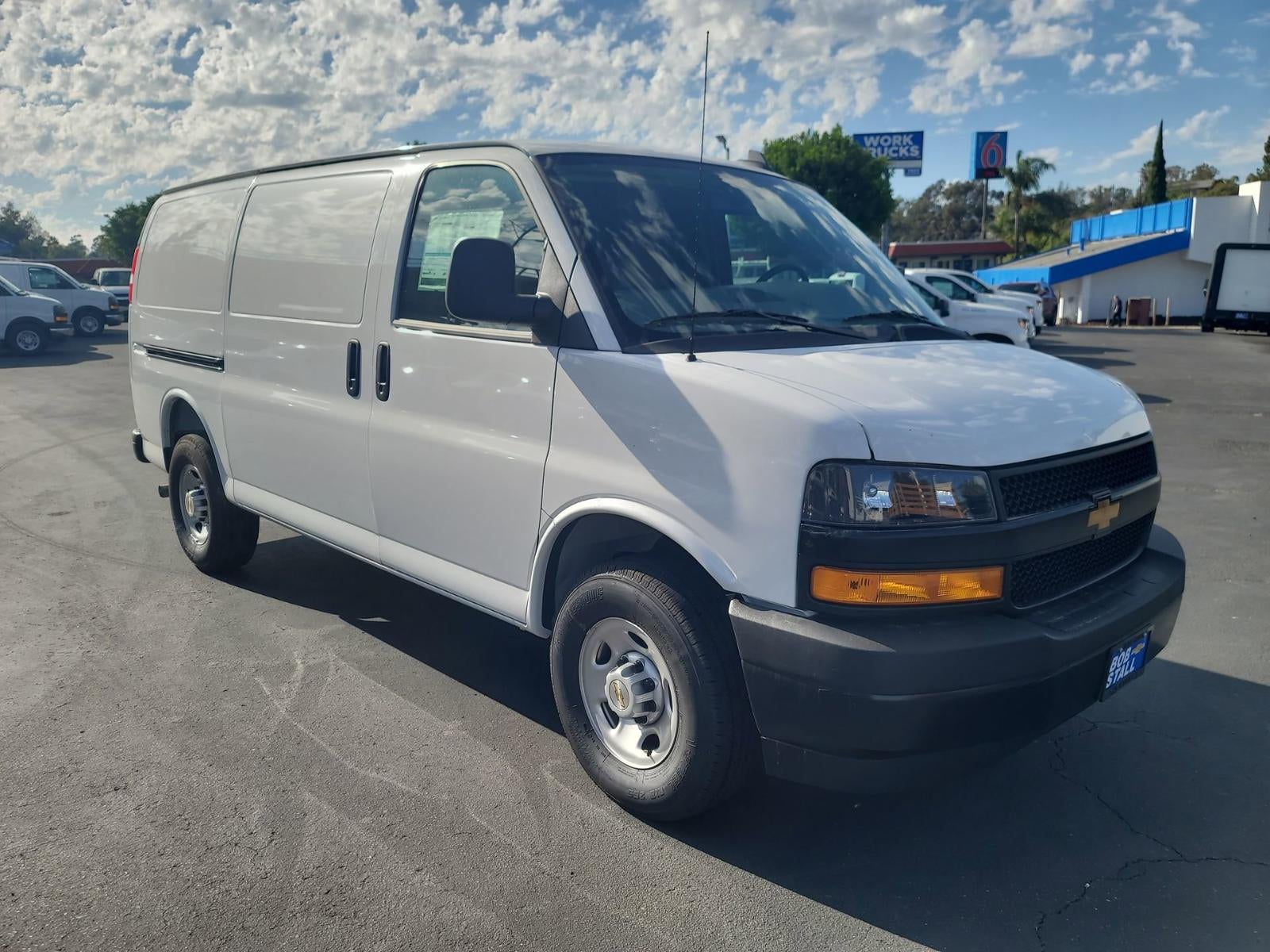2025 Chevrolet Express Cargo 2500 WT