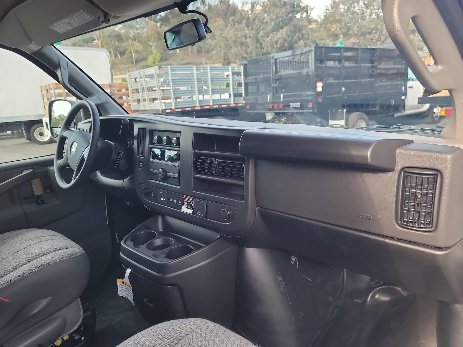 2025 Chevrolet Express Cargo 2500 WT