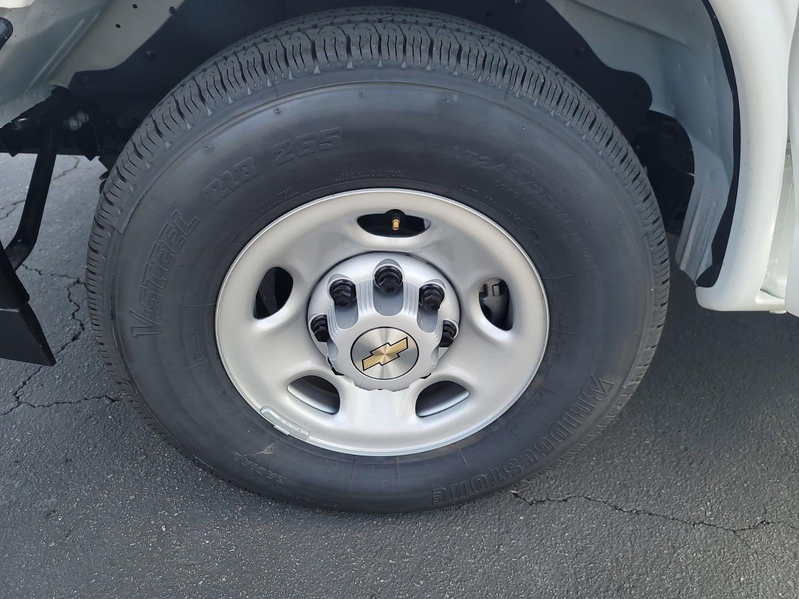 2025 Chevrolet Express Cargo 2500 WT