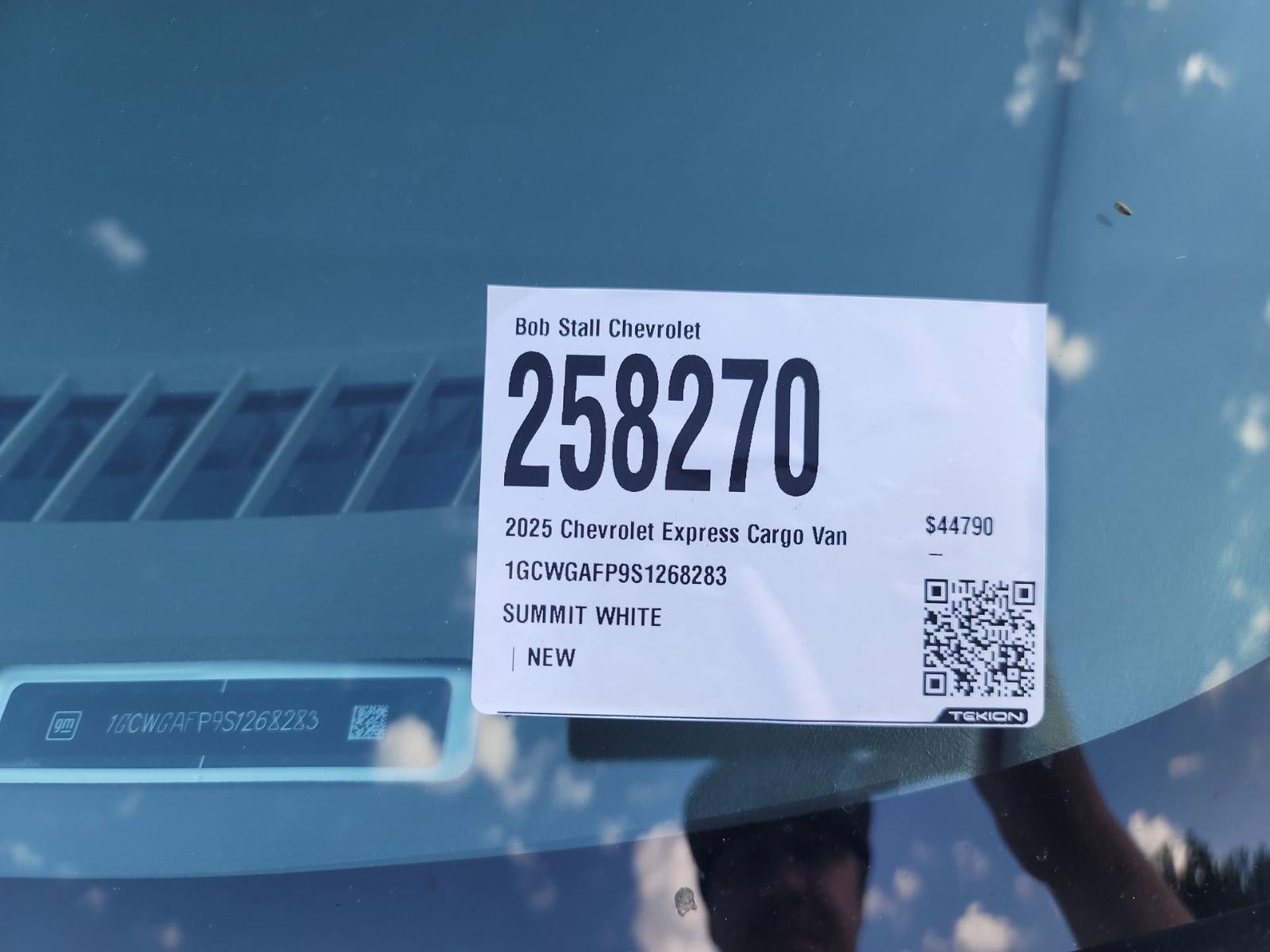 2025 Chevrolet Express Cargo 2500 WT