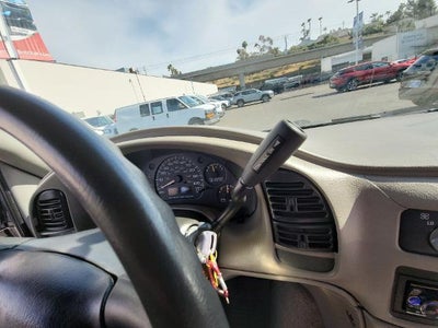 2005 GMC Safari Passenger Ext 111" WB RWD