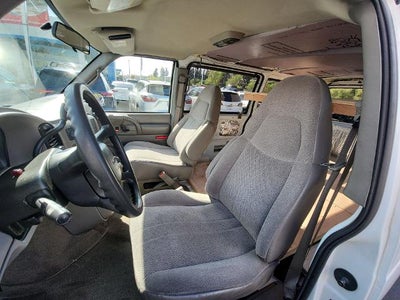 2005 GMC Safari Passenger Ext 111" WB RWD