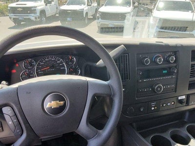2026 Chevrolet Express Cutaway 3500 1WT