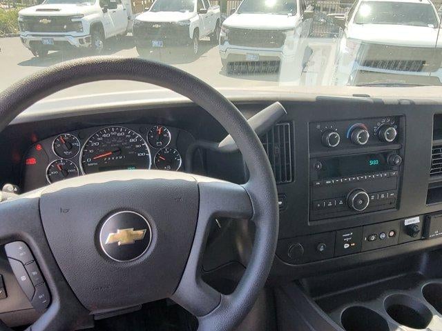 2026 Chevrolet Express Cutaway 3500 1WT