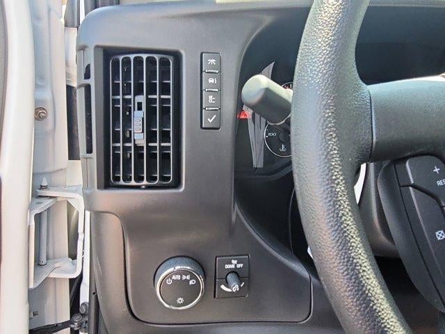 2026 Chevrolet Express Cutaway 3500 1WT
