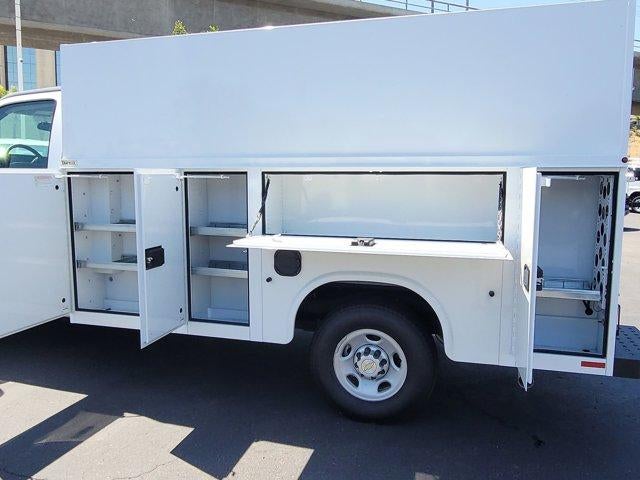 2026 Chevrolet Express Cutaway 3500 1WT