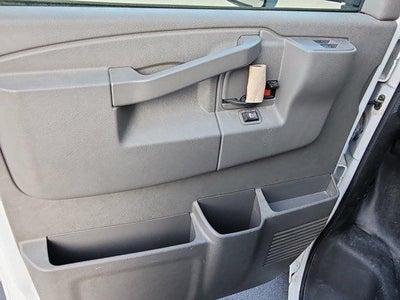 2025 Chevrolet Express Cutaway 3500 1WT