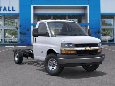 2026 Chevrolet Express Cutaway 3500 1WT