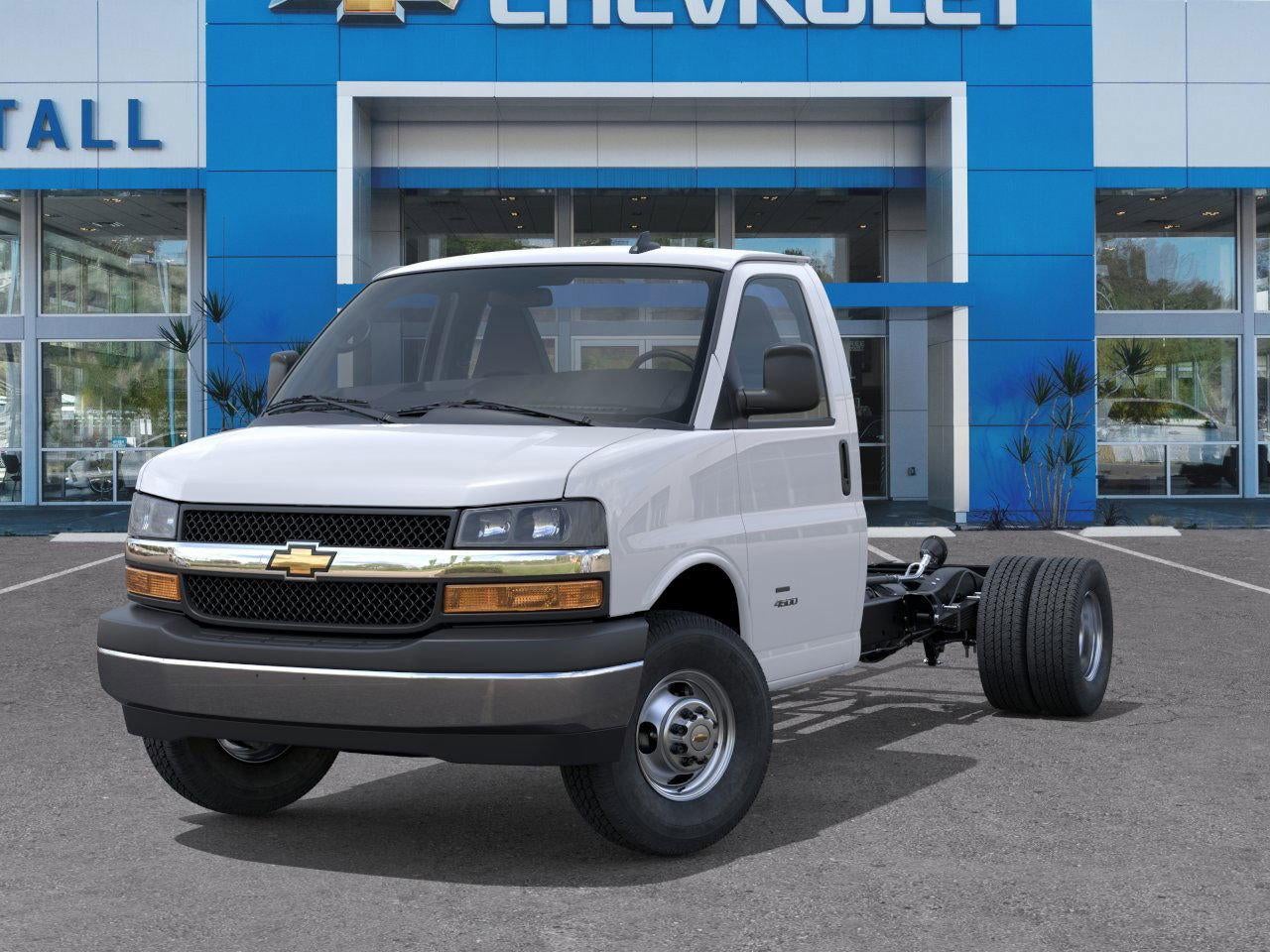 2025 Chevrolet Express Cutaway 3500 1WT