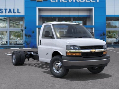 2025 Chevrolet Express Cutaway 3500 1WT
