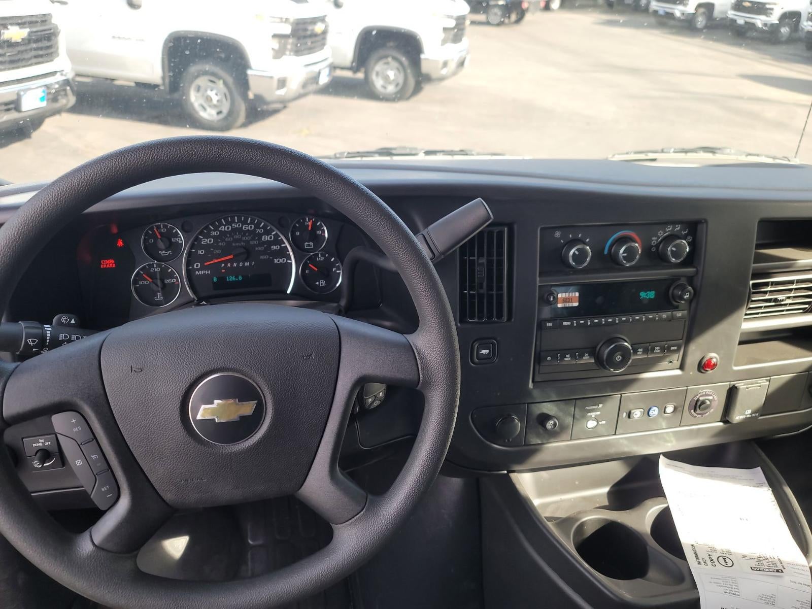 2024 Chevrolet Express Cutaway 3500 1WT