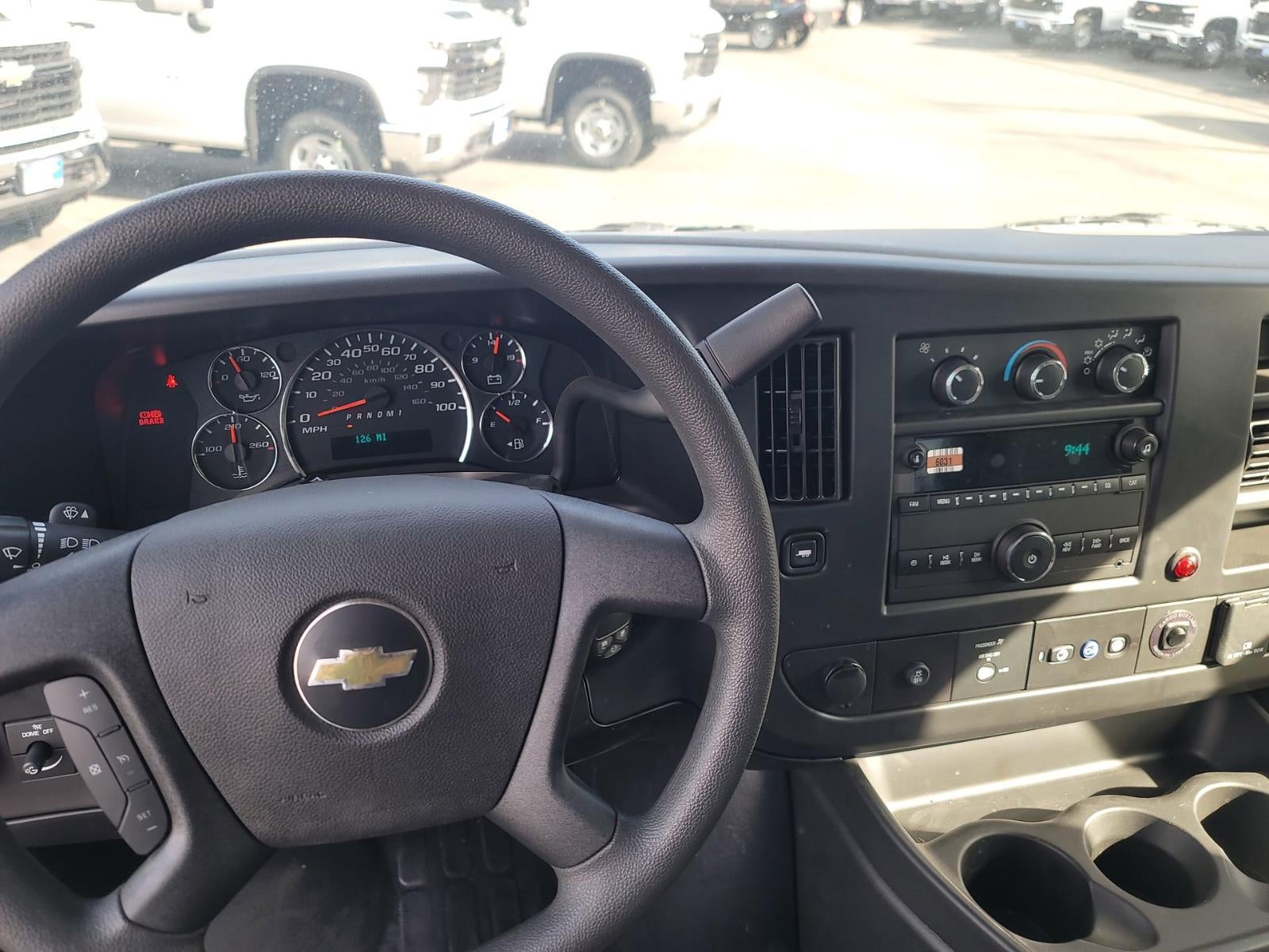 2024 Chevrolet Express Cutaway 3500 1WT